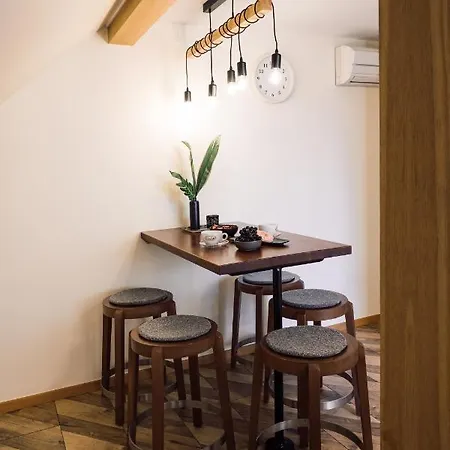 Rothko Apartment/8 Guests/4bedrooms/riga Old Town Apartmán